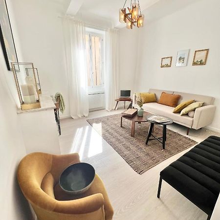 Maison De Village Au Calme. Lourmarin Dış mekan fotoğraf
