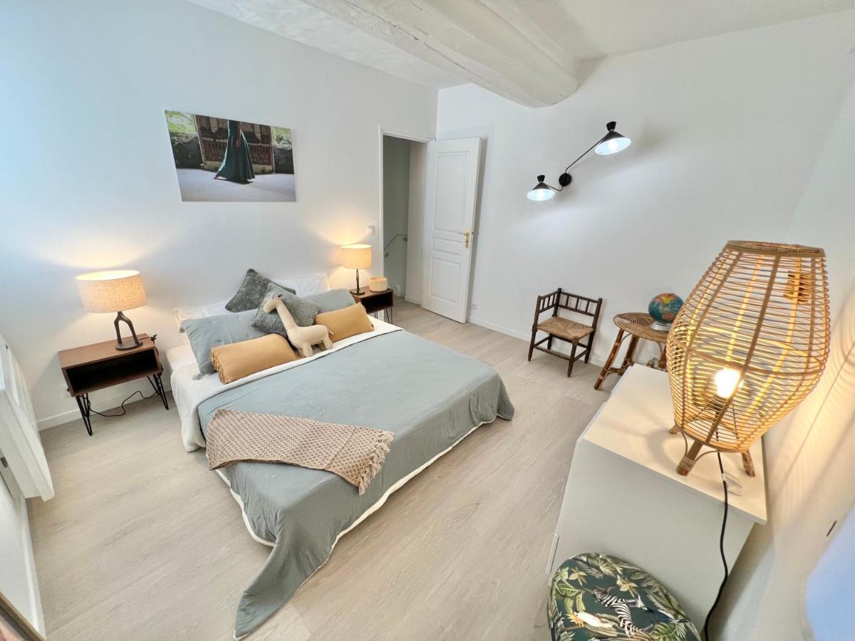 Maison De Village Au Calme. Lourmarin Dış mekan fotoğraf