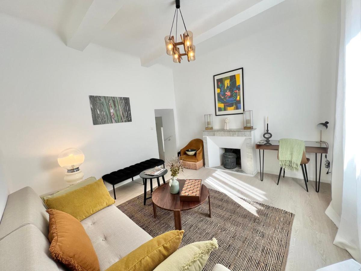Maison De Village Au Calme. Lourmarin Dış mekan fotoğraf