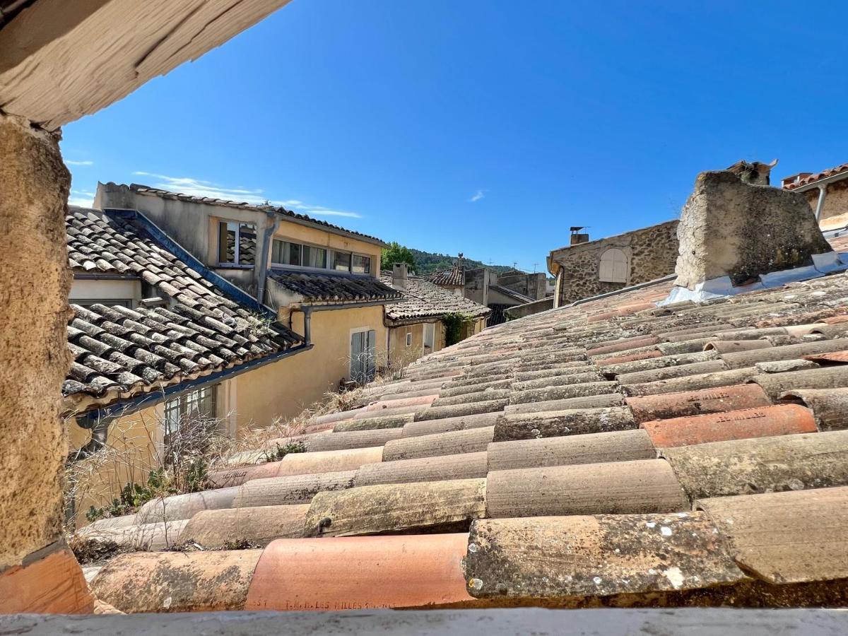 Maison De Village Au Calme. Lourmarin Dış mekan fotoğraf